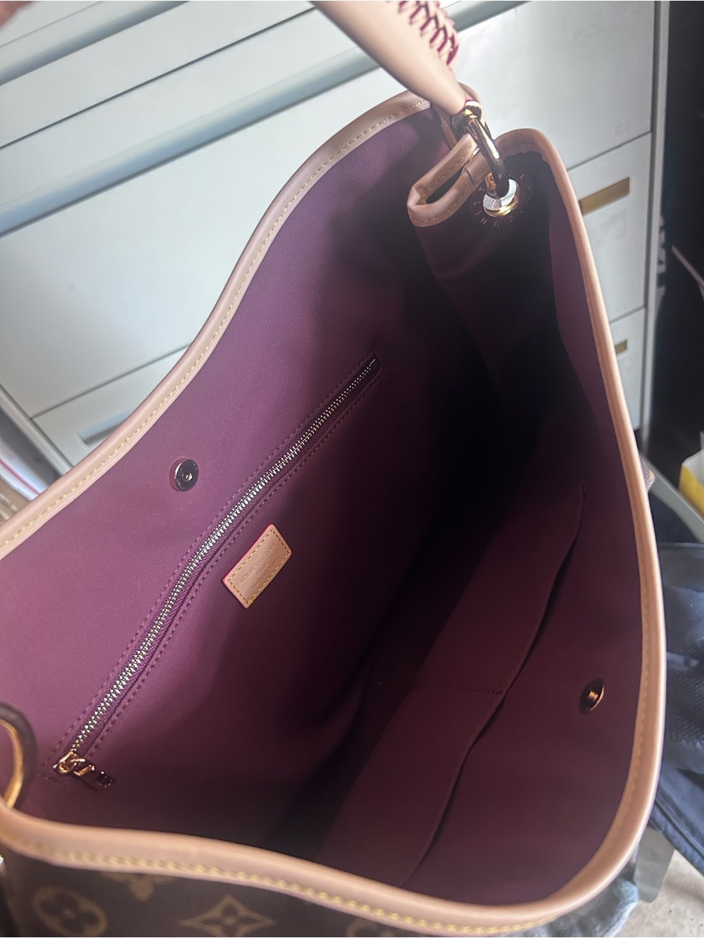 Louis Vuitton Monogram Hobo Bag in Brown with Cream Trim - Picture 4 of 9